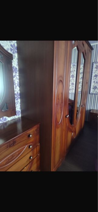 Спальный гарнитур