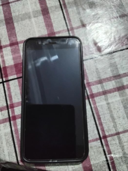 Продам телефон oppo a71 срочно