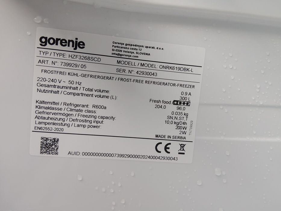 Като нов черен комбиниран хладилник с фризер Gorenje   Total No Frost ретро дизайн с две години гаранция!