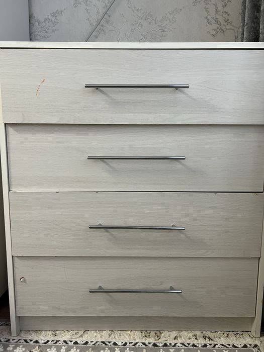 Шкаф комод белого цвета