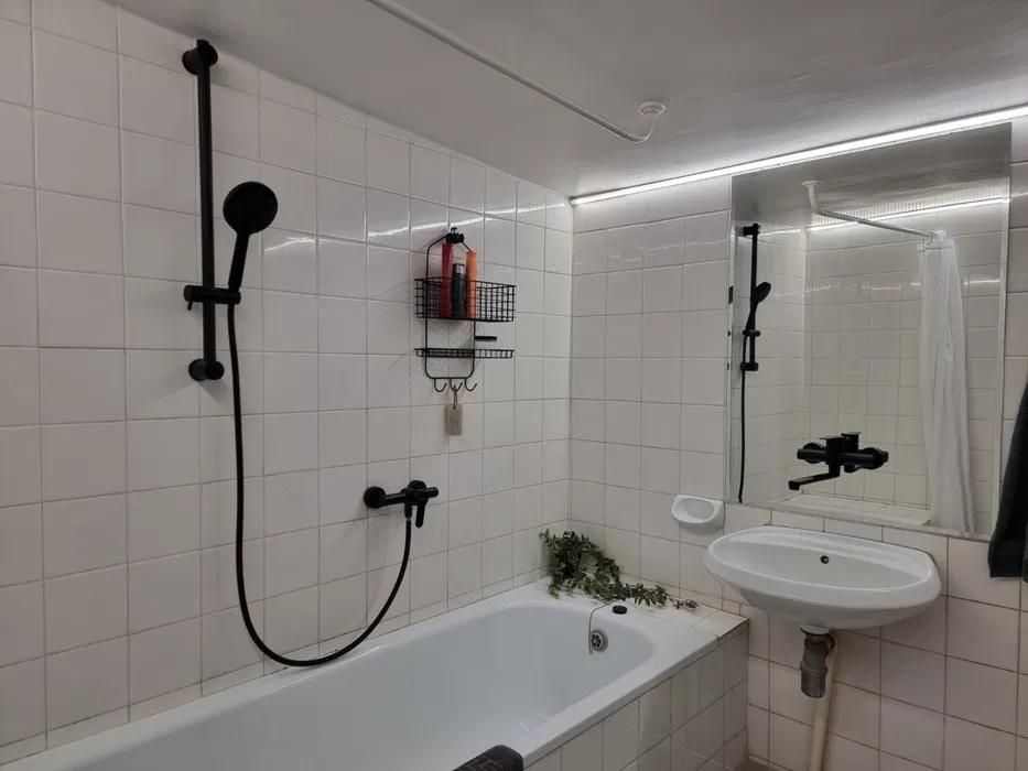 Дава се под наем Двустаен апартамент в Пловдив, Младежки Хълм - 50 кв.м за 459 € - Снимка #3