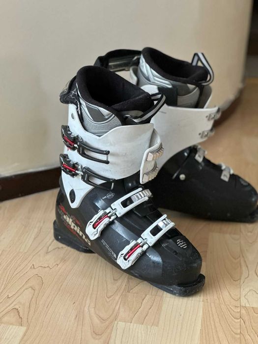 Горнолыжные ботинки