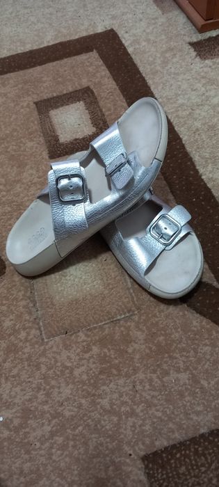 Papuci slapi  Ecco