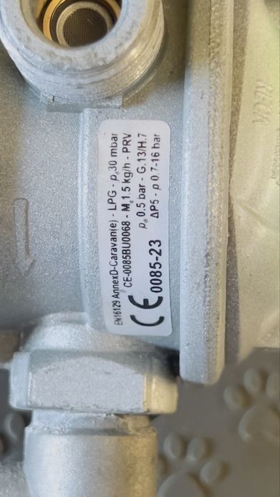 Регулатор двустепенен 30 mbar за 2 бутилки