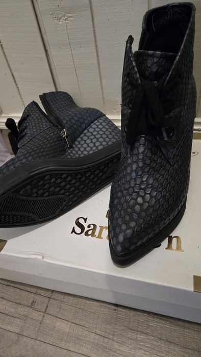 Дамски боти Sara Pen