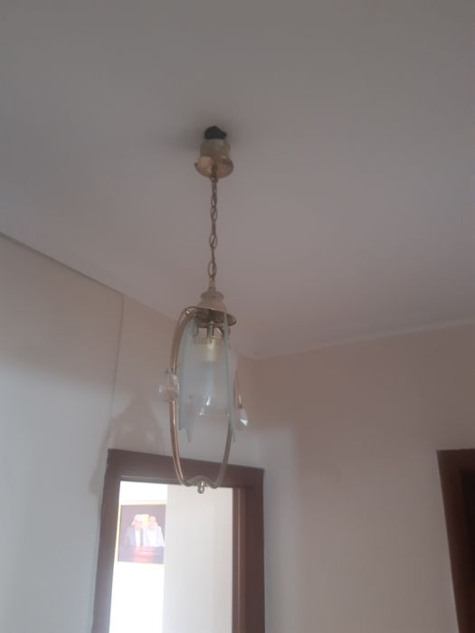 Продам люстру красивую