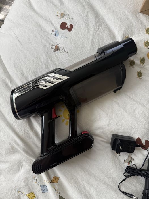 Продавам безжична прахосмукачка Oliver Voltz OV51001Q.