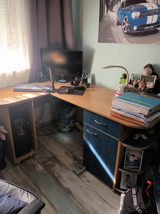 Мебели за юношеска стая