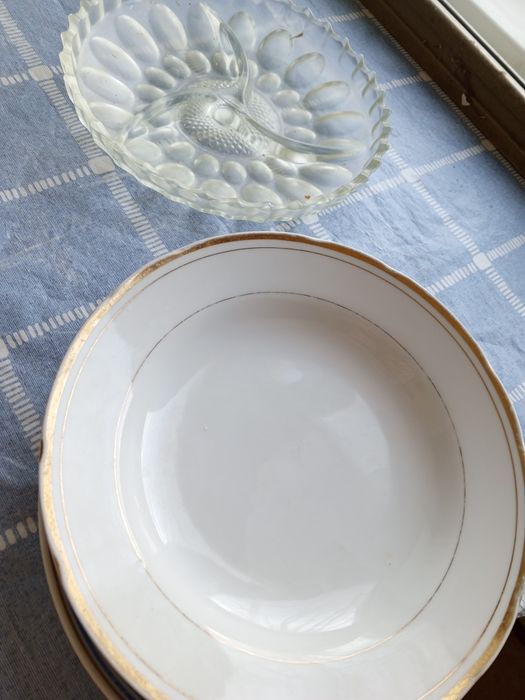 Отдам бесплатно посуду