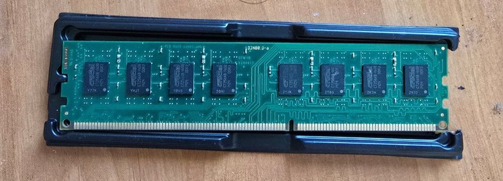Оперативка Ddr 3 4gb 1600