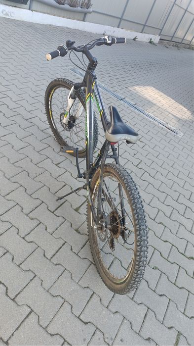 Bicicleta cu roti de 26”