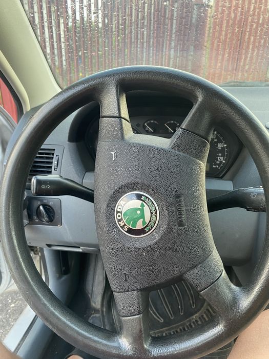 Vând Skoda Fabia
