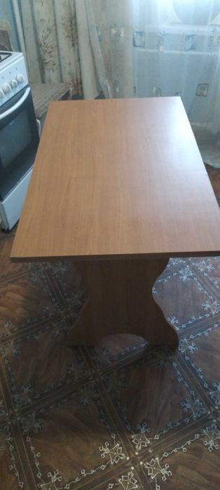 Стол кухонный обеденный