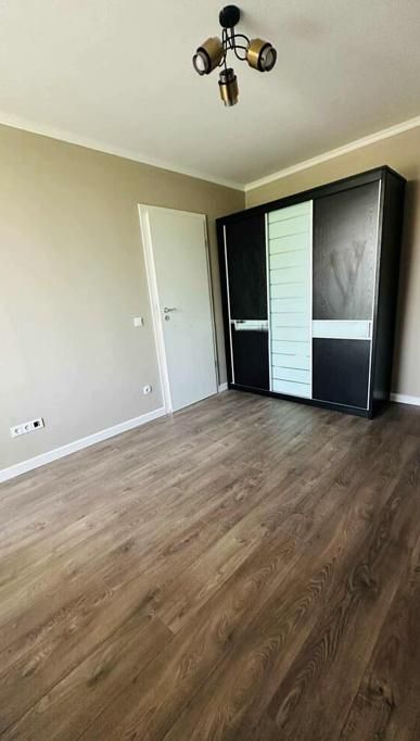 Дава се под наем Тристаен апартамент в София, Връбница 1 - 90 кв.м за 799 € - Снимка #6