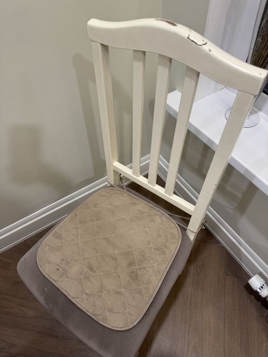 Стульчики белые кухонные