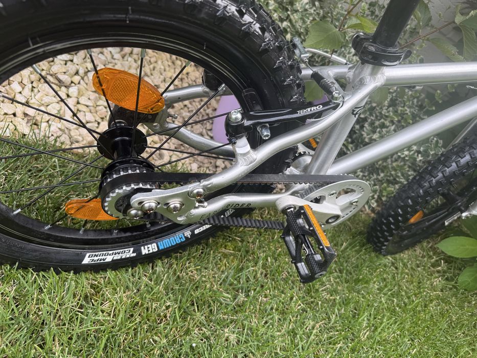 Bicicletă copii Early Rider Seeker 14”  – Ultra ușoară, stare excelentă