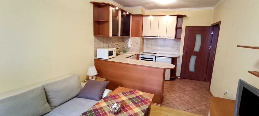 Дава се под наем Двустаен апартамент в Пловдив, Младежки Хълм - 65 кв.м за 357 € - Снимка #1