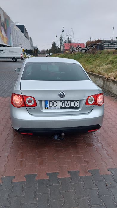 Vând Volkswagen jetta