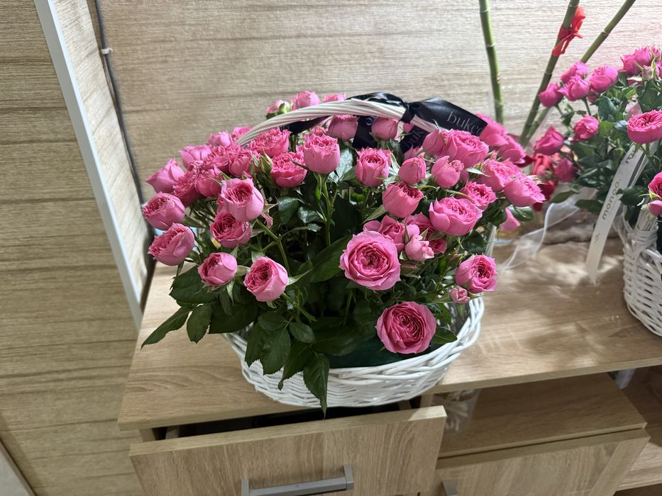 Букет цветов в корзине
