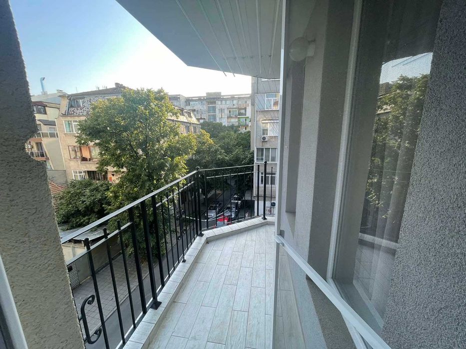 Дава се под наем Двустаен апартамент в Бургас, Възраждане - 70 кв.м за 550 € - Снимка #4