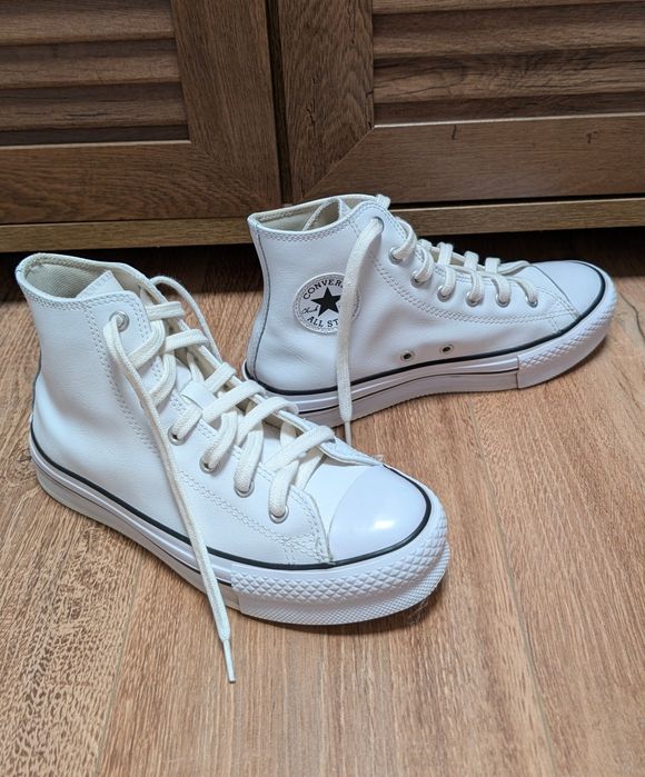 Converse All Star – adidași albi din piele, stare foarte bună, 36,5