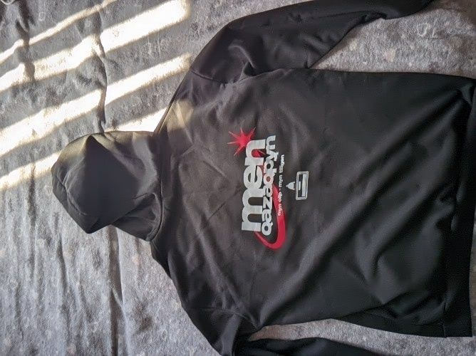 Продам 3 кофты не дорого