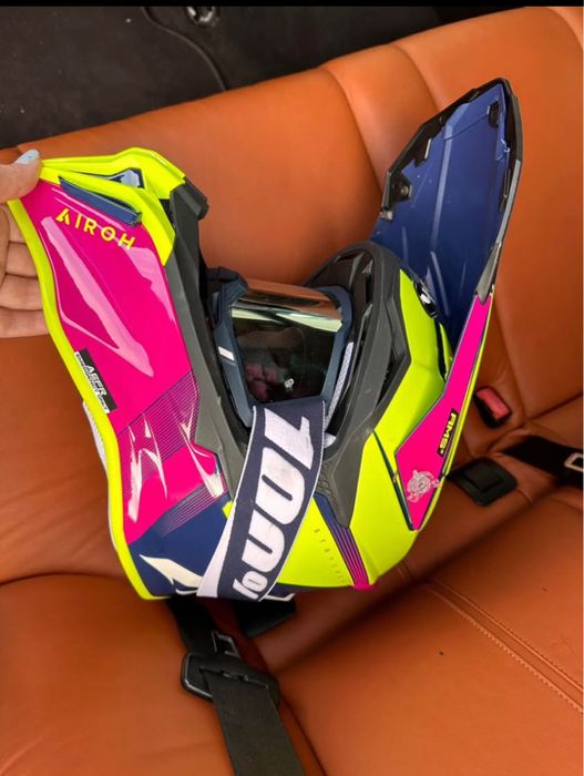 Мотокрос каска Airoh , S