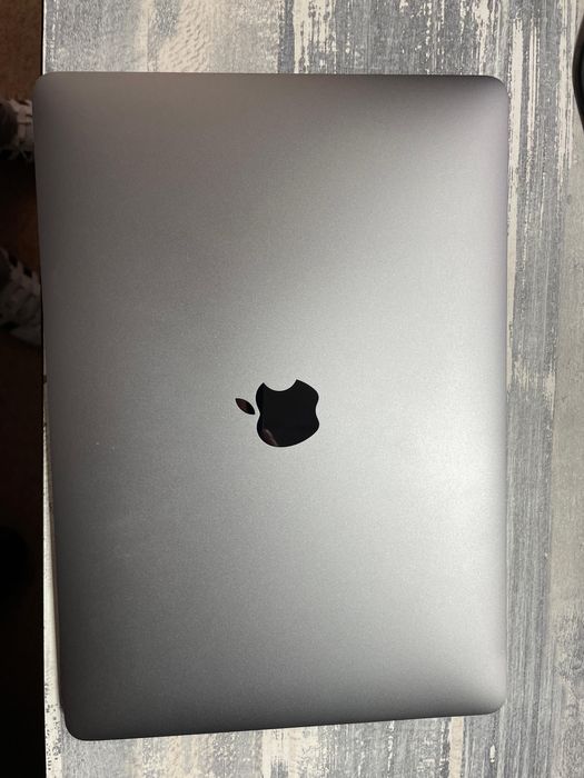 Продам Macbook PRO