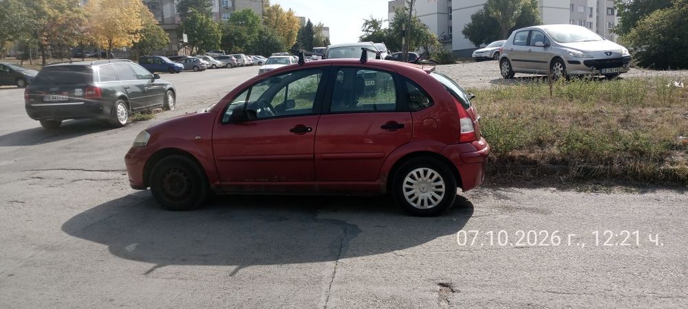 Автомобил Ситроен С3
