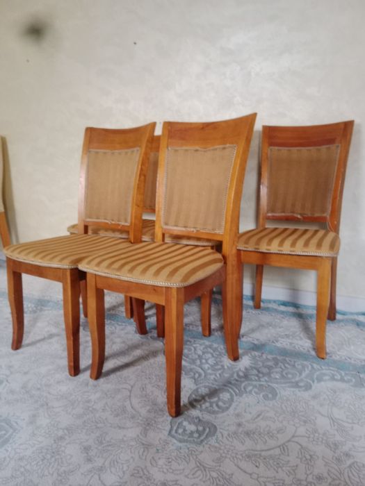 Продам стулья для гостиной