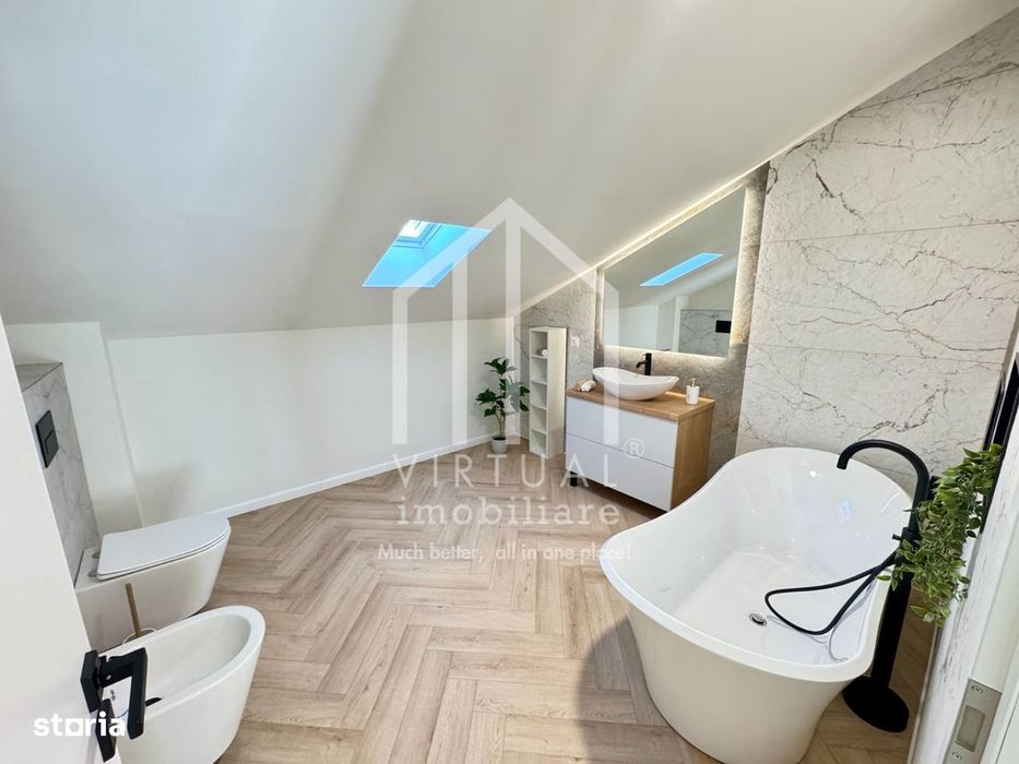 Penthouse cu 5 camere si 3 bai - 118 mp utili - Priveliste superba