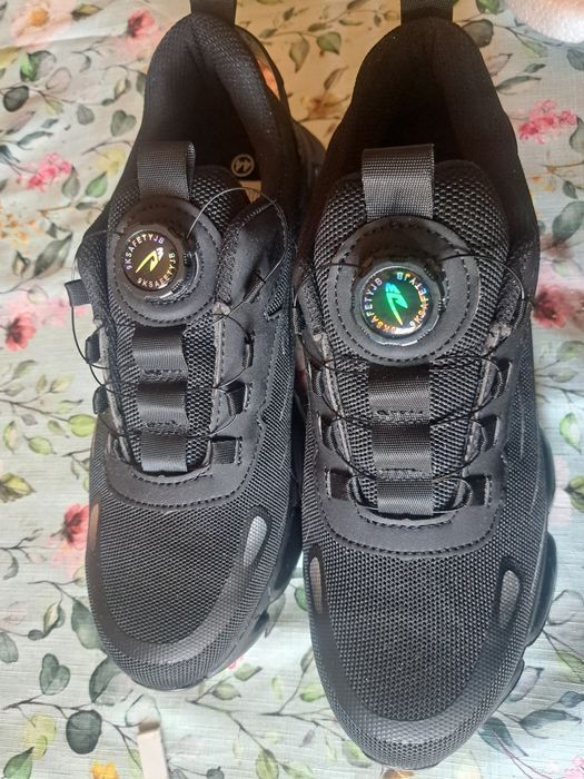 Работни обувки с метално бомбе