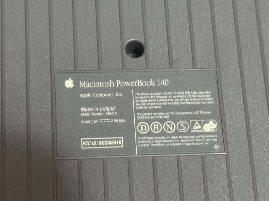 Apple Macintosh PowerBook 140