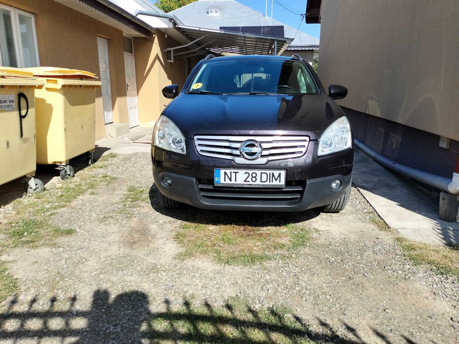 Vând Nissan Qashqai J 10 D motor 2.0, Violet
