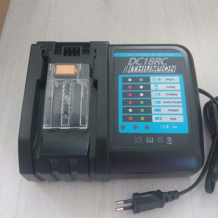 НОВ Комплект за Makita: Бързо Зарядно 4A + Мощна Батерия 5.5Ah (18V LXT)
