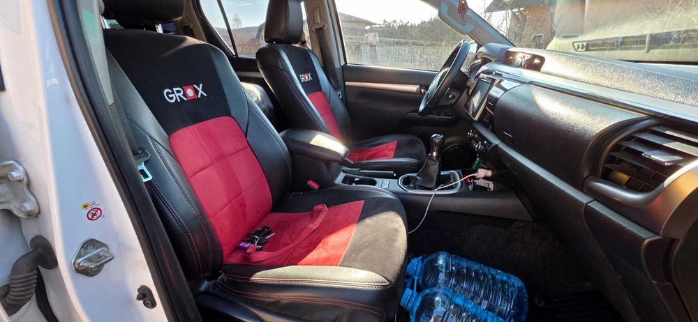 Toyota Hilux 4x4 Double Cab Invincible 2.4 D-4D