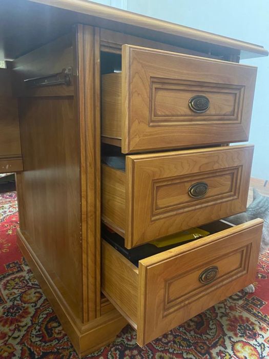 Продам компьютерный стол