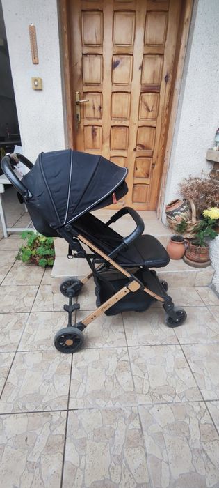 Лятна количка MoMi