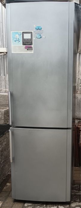 Двухкамерный Ariston