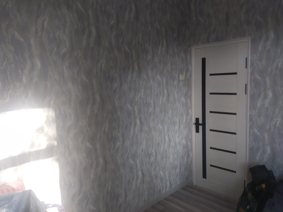 Чирчик шаҳрида 1 хона 2 хона қилинган квартира сотилади