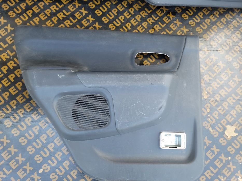 Обшивка дверей Монтеро