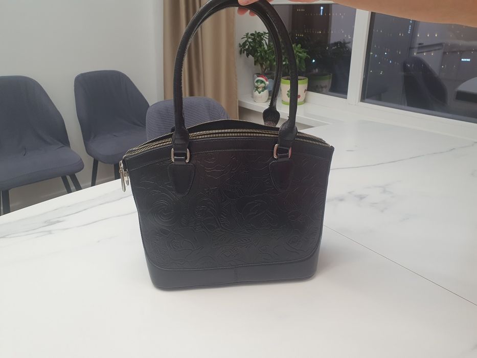 Продам женскую сумку