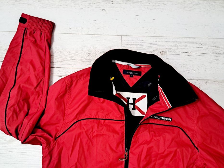 Tommy Hilfiger-Ориг. яке Ново!!!