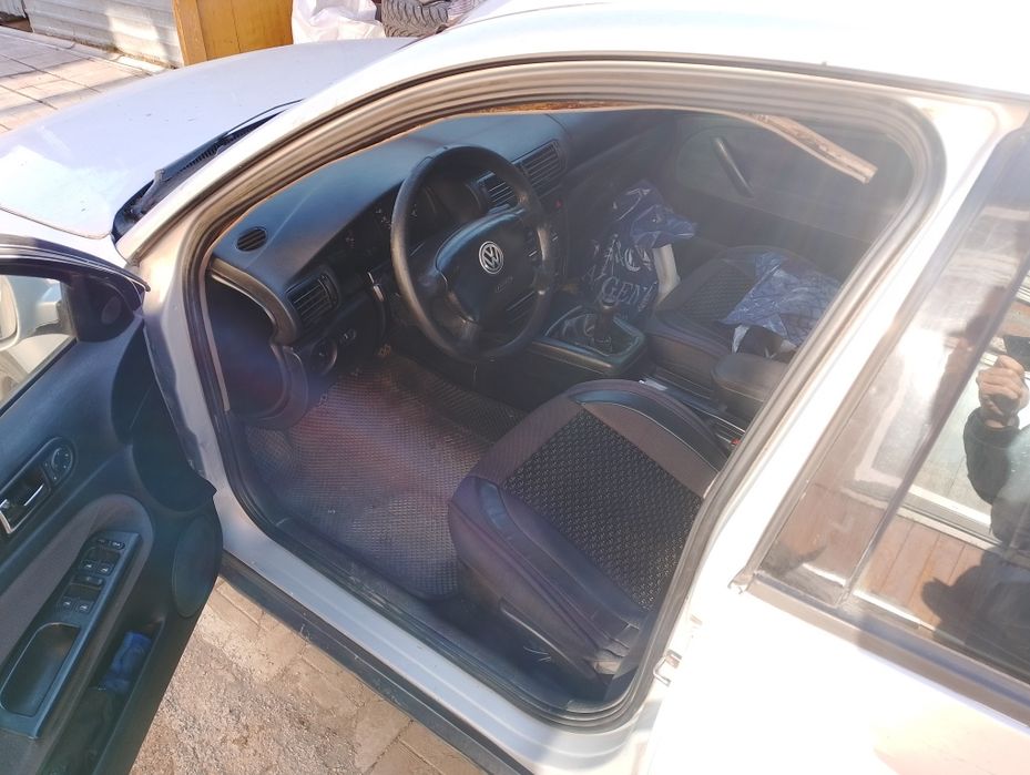 Пассат б5 1.6...