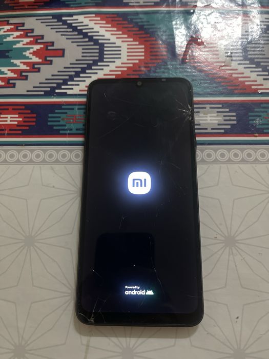 Продается телефон Redmi 13c