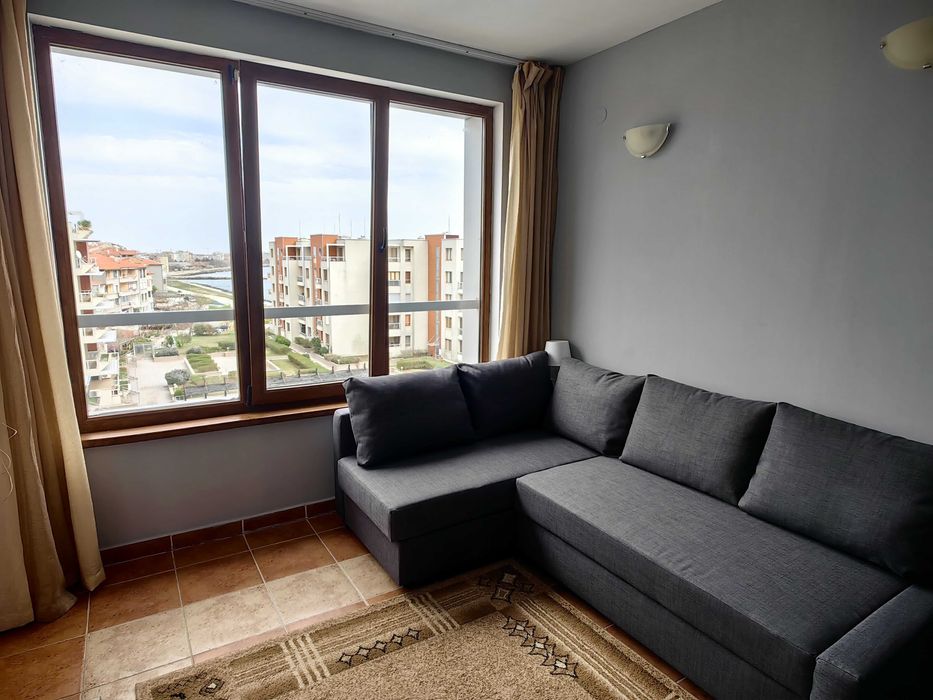 Дава се под наем Двустаен апартамент в Поморие - 60 кв.м за 450 € - Снимка #1