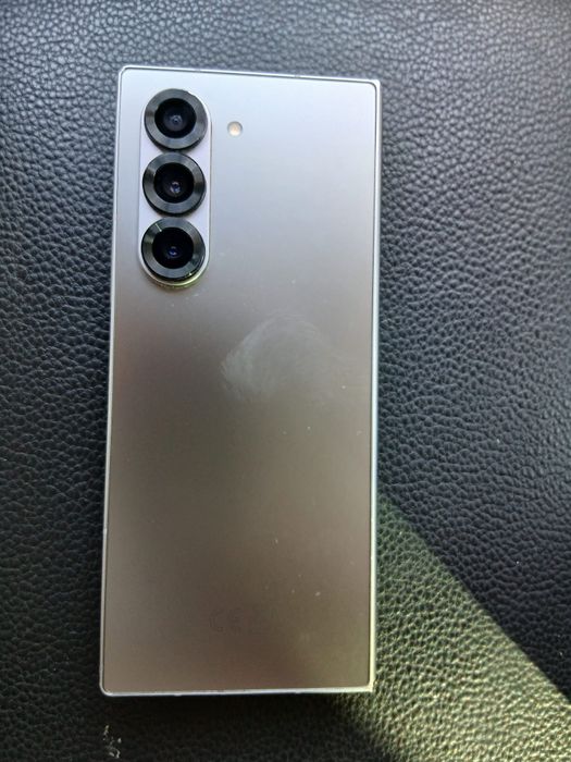 Vand Samsung Fold 6 256 GB 12 RAM