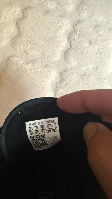 Кроссовки Adidas