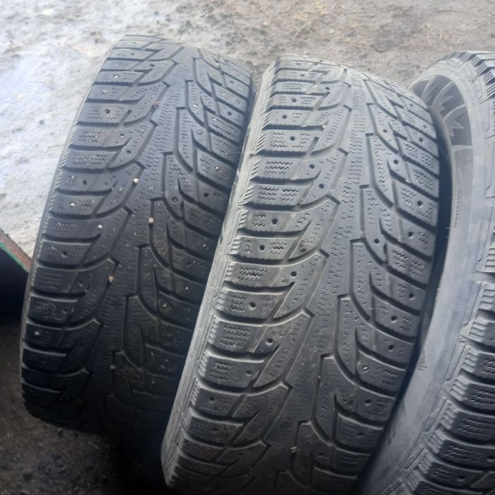 Шины б/у комплект