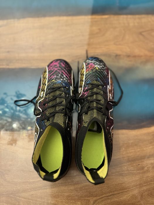 Спортни обувки,футболни обувки,висок дизайн